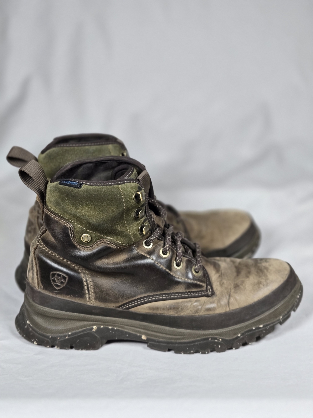 Ariat Moresby Waterproof Leather Boots 9B Western Country Cottagecore Hiking